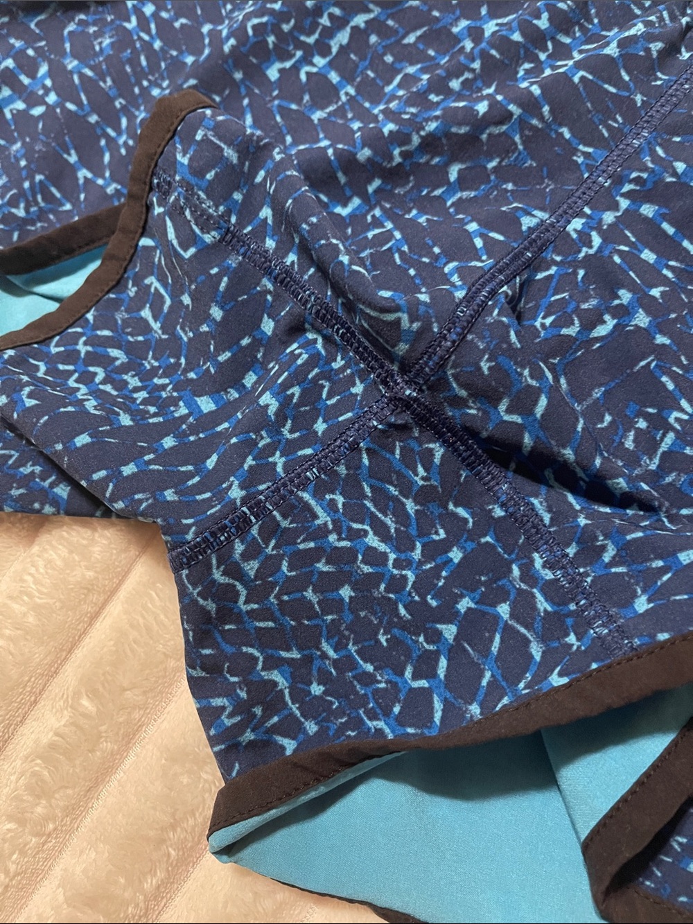 Lululemon Tracker Short | Size 6 - Picture 2 of 7